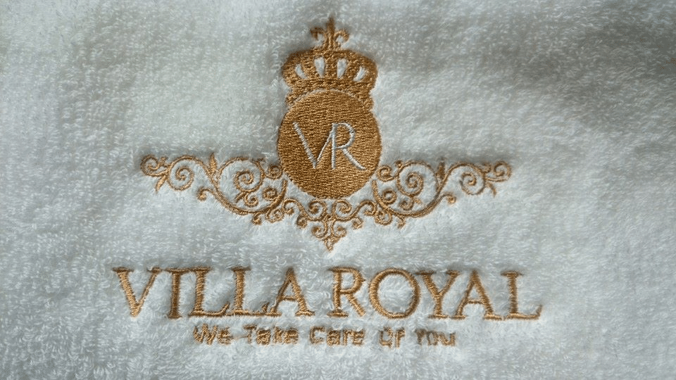 khăn khách sạn thêu logo
